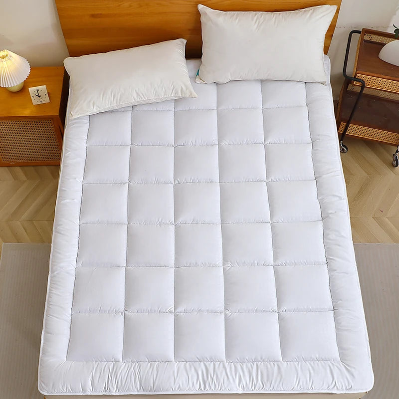Thin Mattress Protector Cover 360 GSM Breathable Dustproof Bedding