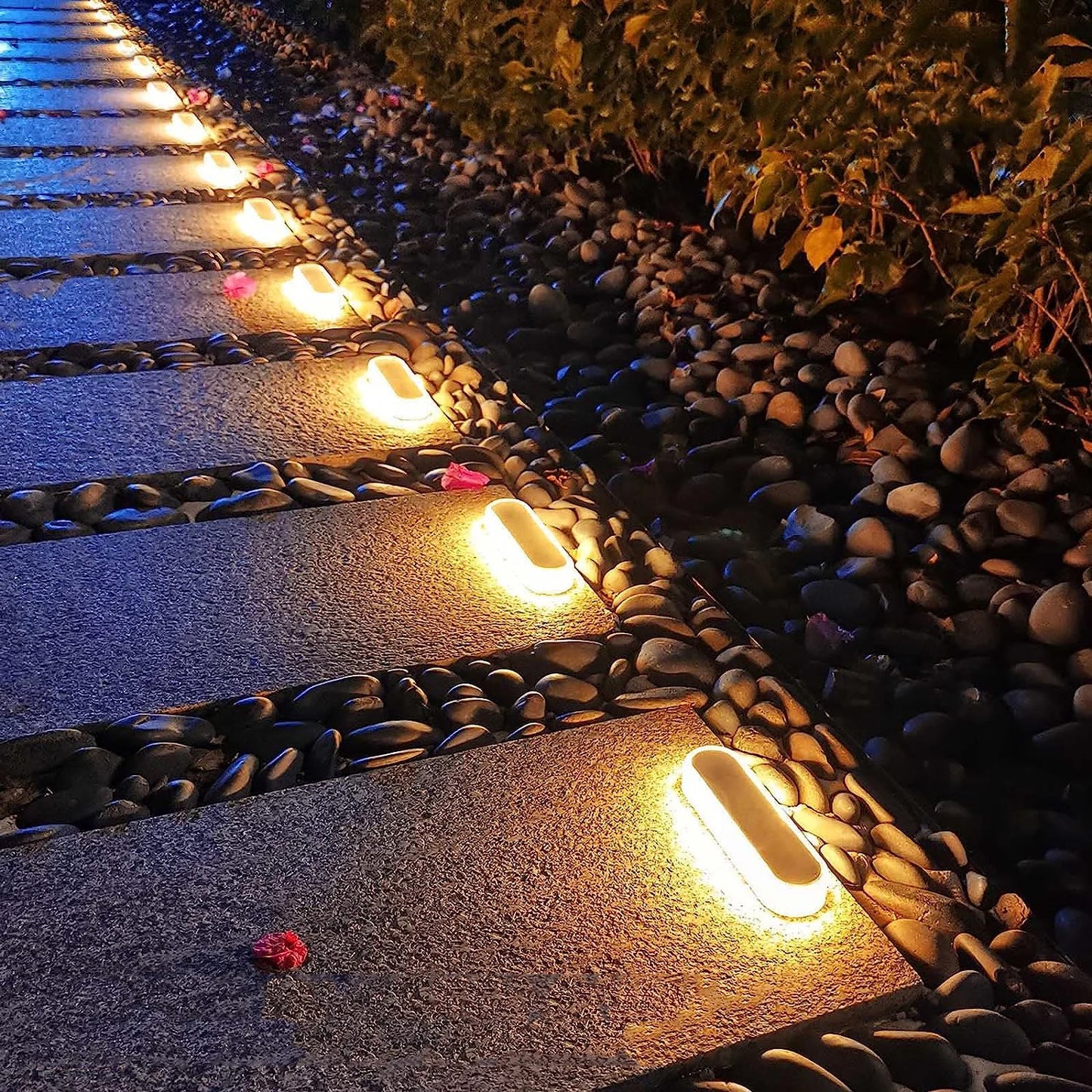 Solar Deck Lights IP68 Waterproof Anti-Pressure 5 Ton 4 Pack