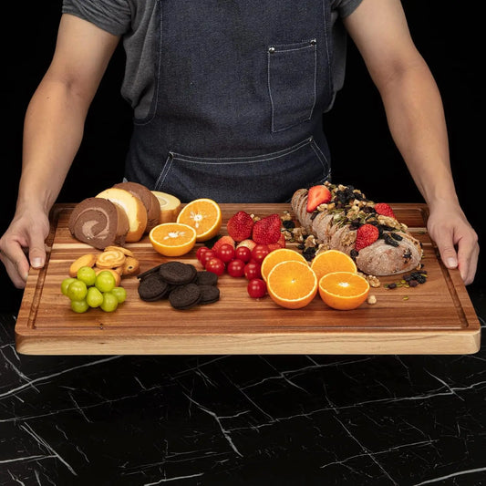 TWISTER.CK Acacia Wood Cutting Board With Side Handles